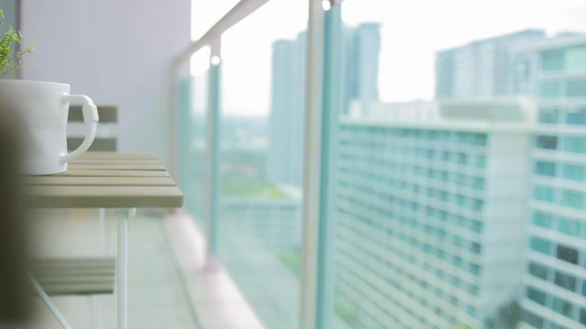 -Mount Austin Ikea, Aeon 10Mins -Pool View- B215 Apartment Johor Bahru 0*,  Malaysia