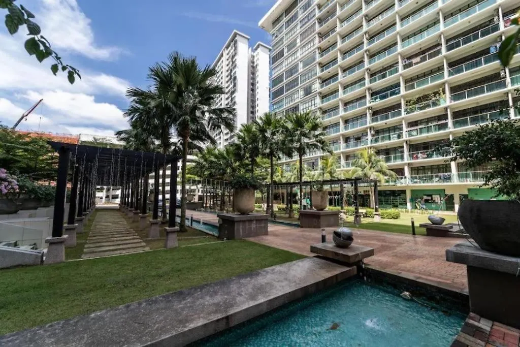 -Mount Austin Ikea, Aeon 10Mins -Pool View- B215 Apartment Johor Bahru