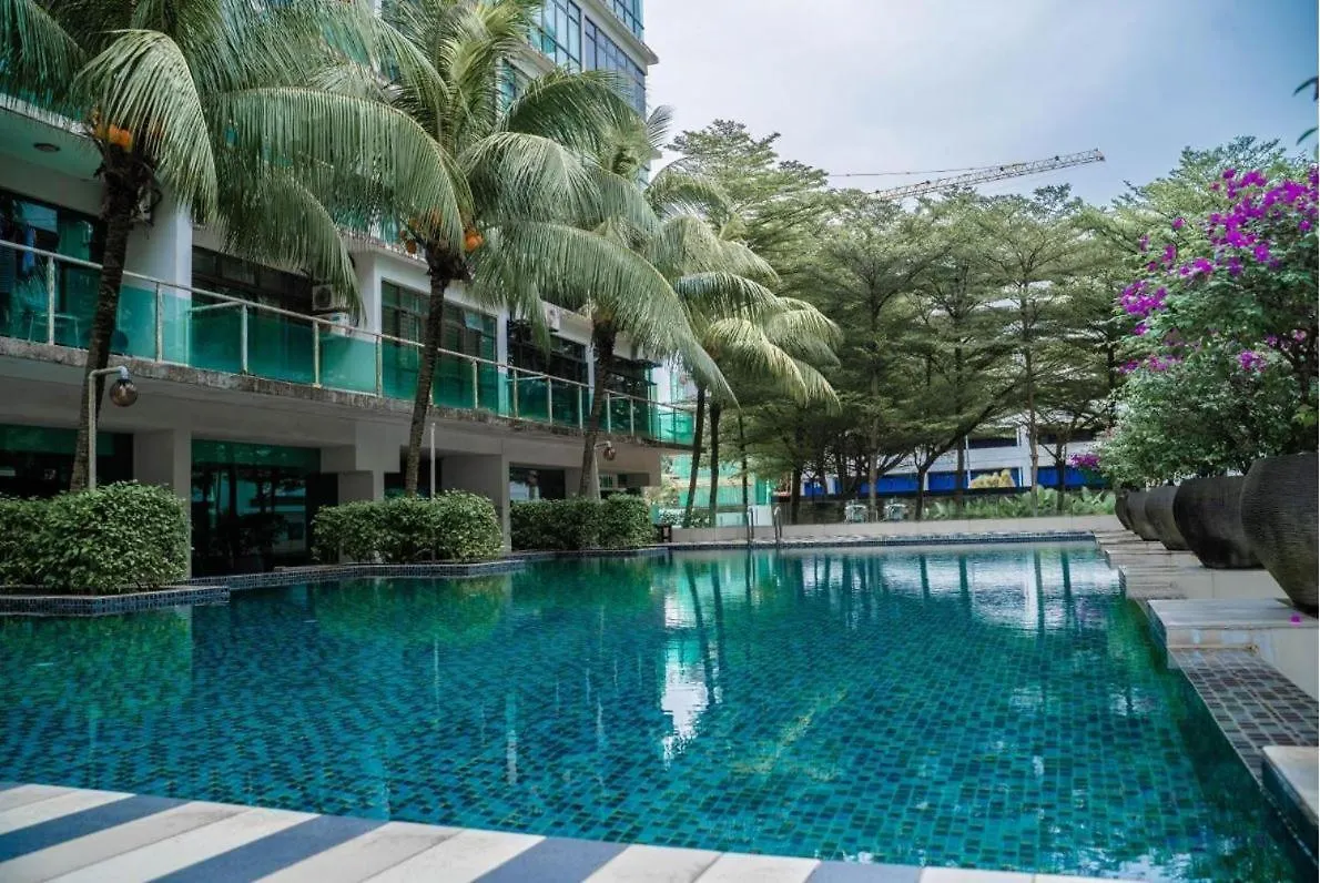 -Mount Austin Ikea, Aeon 10Mins -Pool View- B215 Apartment Johor Bahru