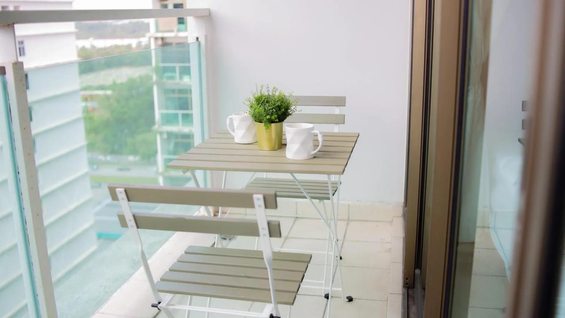 -Mount Austin Ikea, Aeon 10Mins -Pool View- B215 Apartment Johor Bahru
